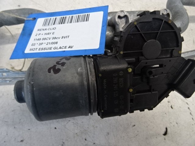 MOTEUR ESSUIE-GLACE AVANT Clio II (BB / CB) (0390241535), Renault, Mevr. I. Hauben, Utilisé, Rue de l'Espoir 34 34
4030  GRIVEGNÉE, BE