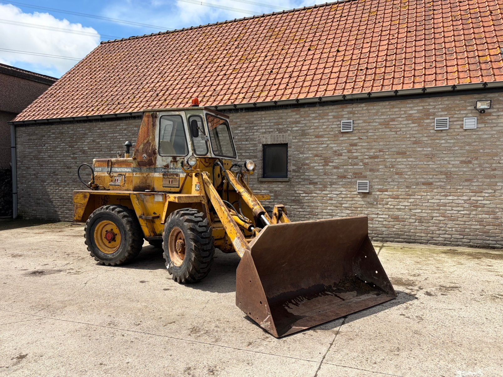 Kniklader international ray loader 503, Ophalen