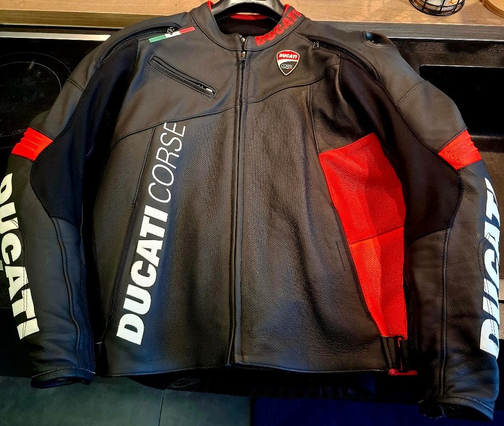 Veste moto dainese ducati, Motos, Enlèvement