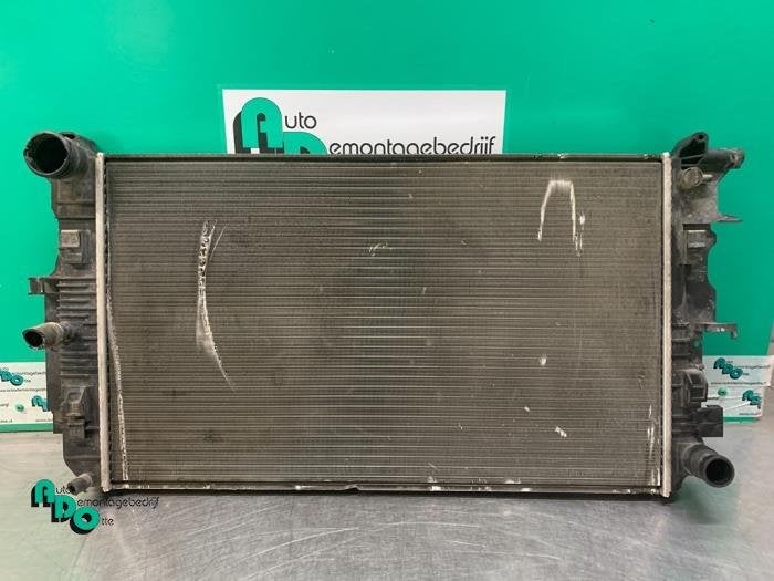 Radiateur van een Mercedes Sprinter (Sprinter 06-), Gebruikt, -, Ophalen of Verzenden, -