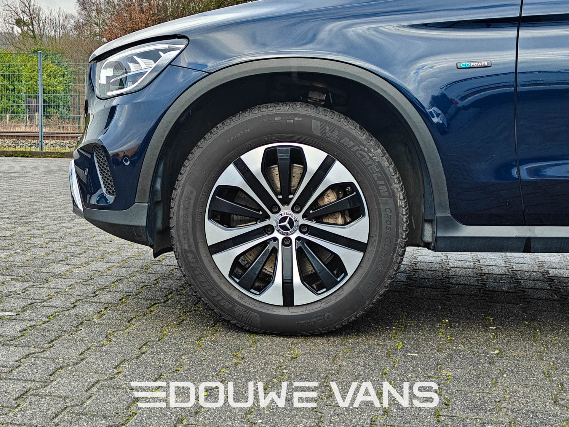 Mercedes-Benz GLC 300e 4MATIC Leder Camera Navigatie Carplay, Autos, Cuir, Euro 6, Entreprise, 2000 kg