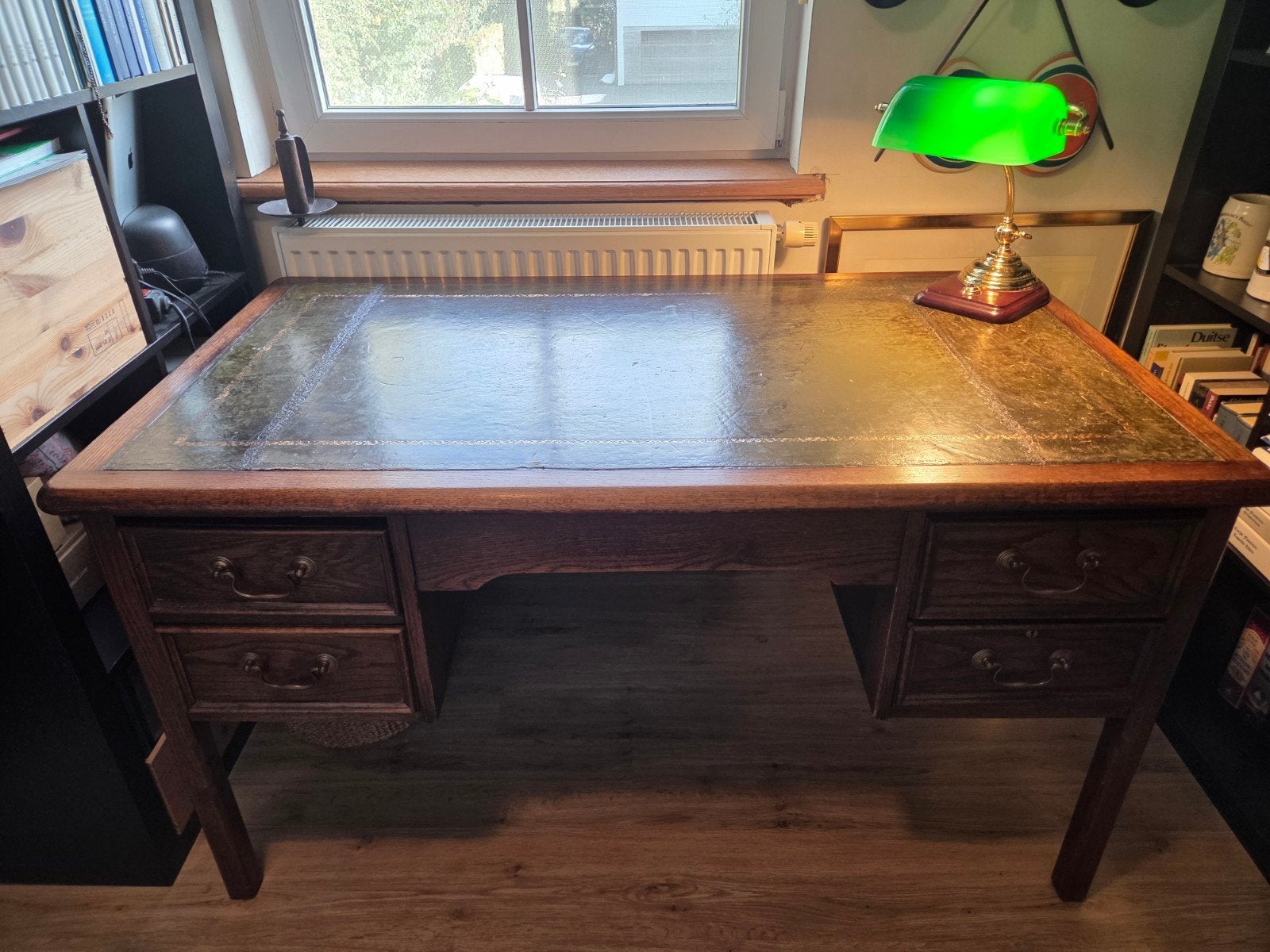 Bureau anglais en cuir vert., Maison & Meubles, Classique, 76 cm, 137 cm, Utilisé