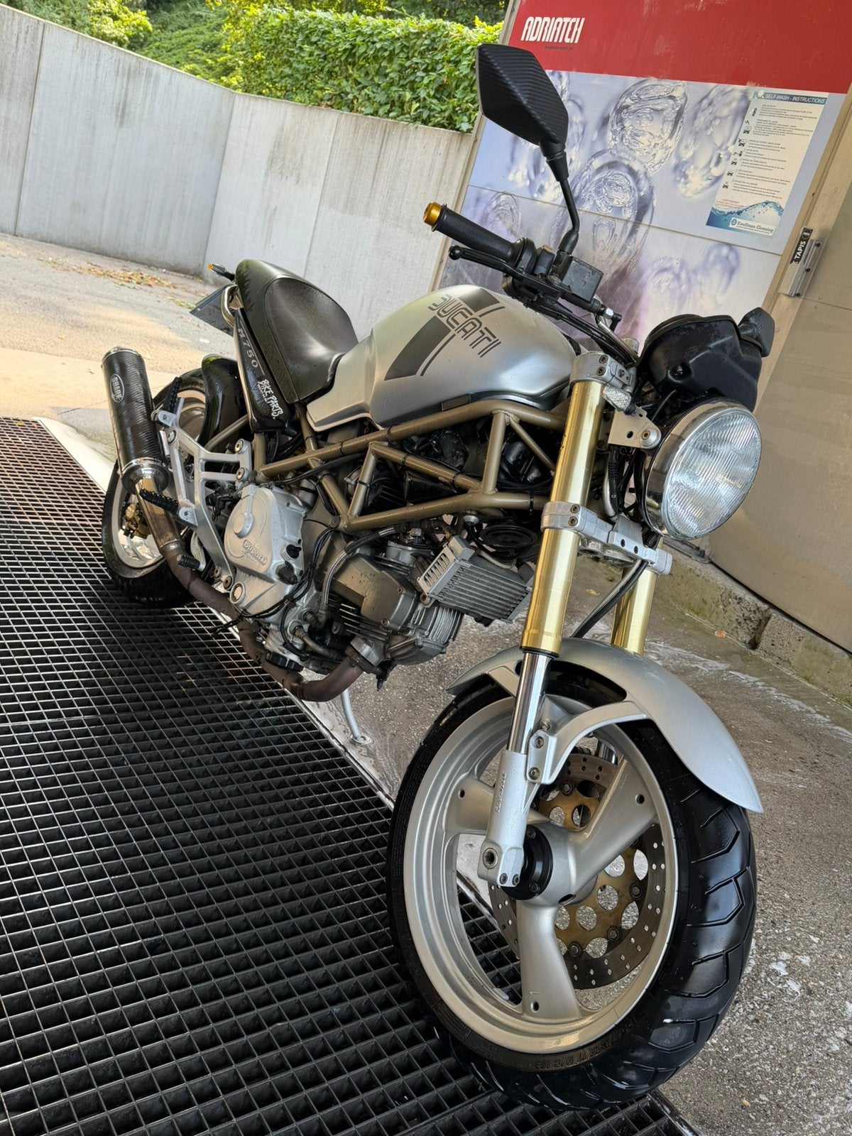 Ducati monster 750, Motoren, Particulier