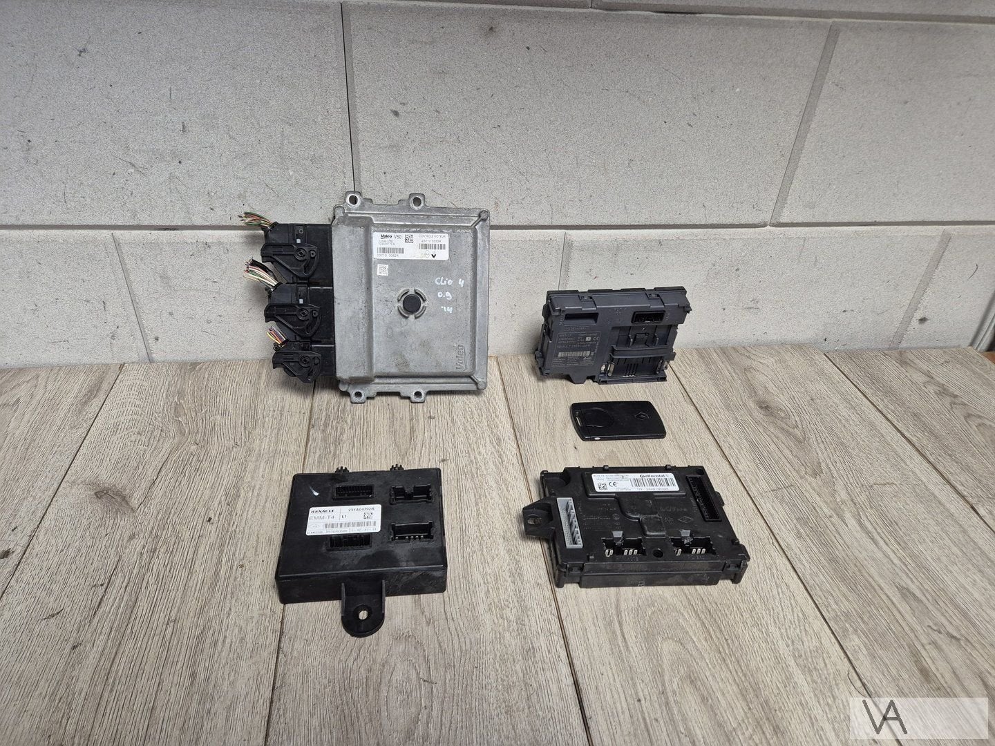 Renault Clio 4 2012 - 2019 ecu contactset 0.9 benzine €100, Renault, -, Utilisé, -