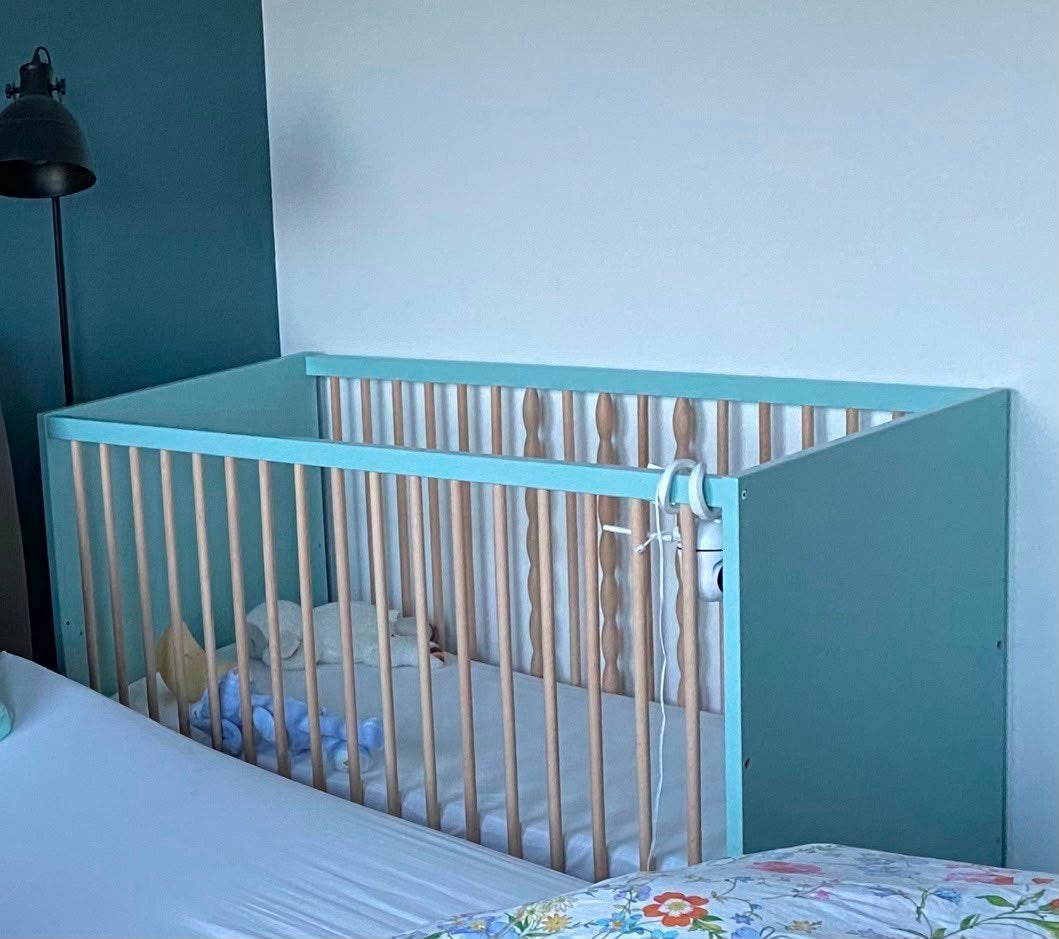 Lit bébé Ikea avec tiroir, Enlèvement, Utilisé, Garçon ou Fille