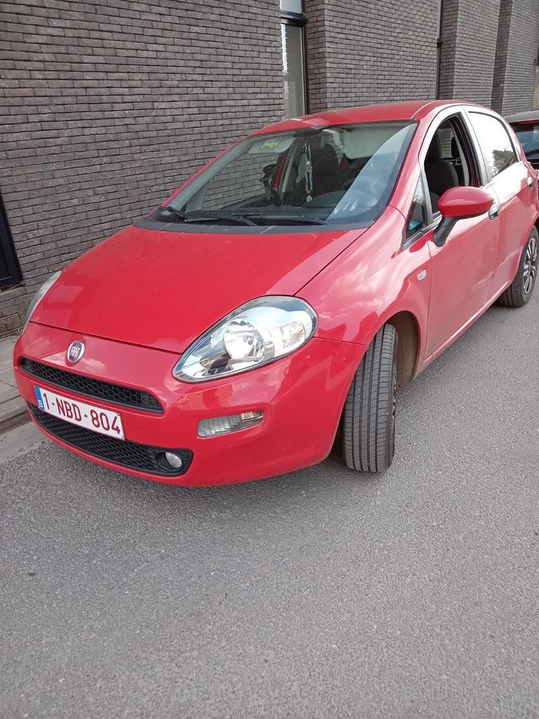 Fiat punto, kleur rood, zwarte zetels, Particulier, Punto, Te koop, Rood
