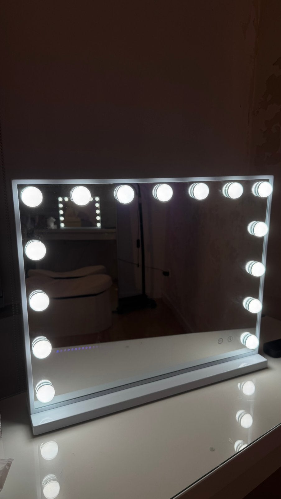 Led/touch spiegel met bluetooth, Antiquités & Art, Antiquités | Miroirs, Enlèvement, Rectangulaire, 50 à 100 cm, Moins de 100 cm