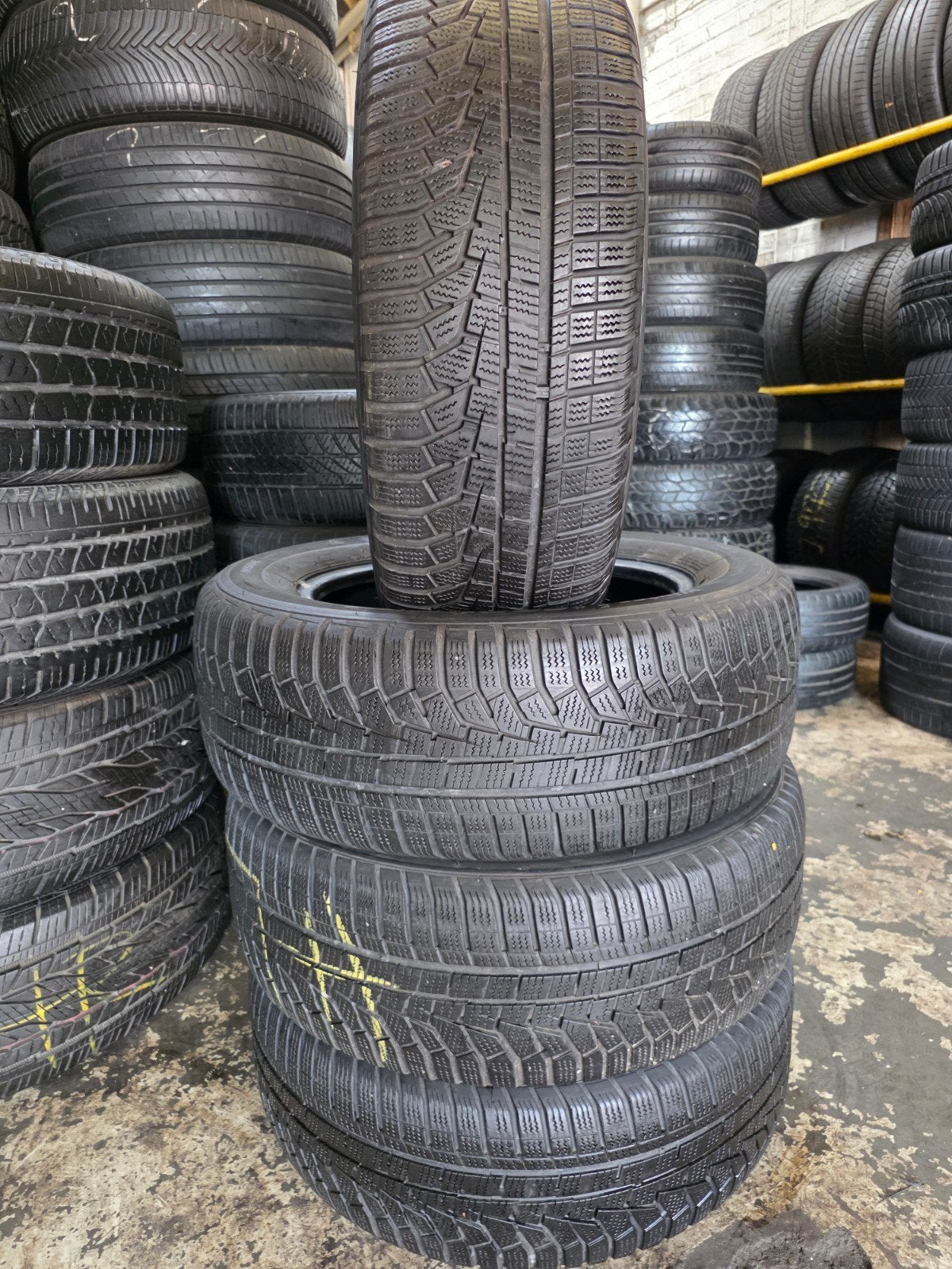 215 60 16 hankook avec montage et équilibrage, Enlèvement