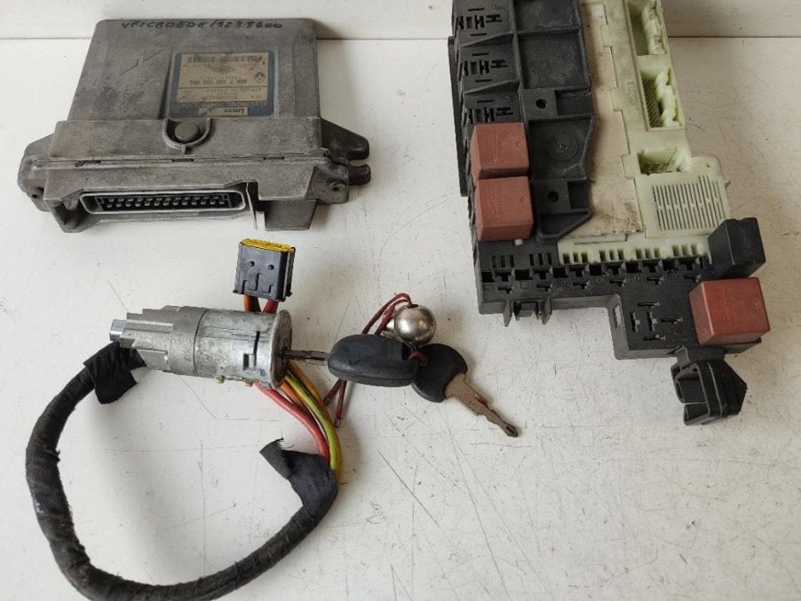 Renault Clio II Unité de commande, module ECU de moteur, Ophalen, Renault