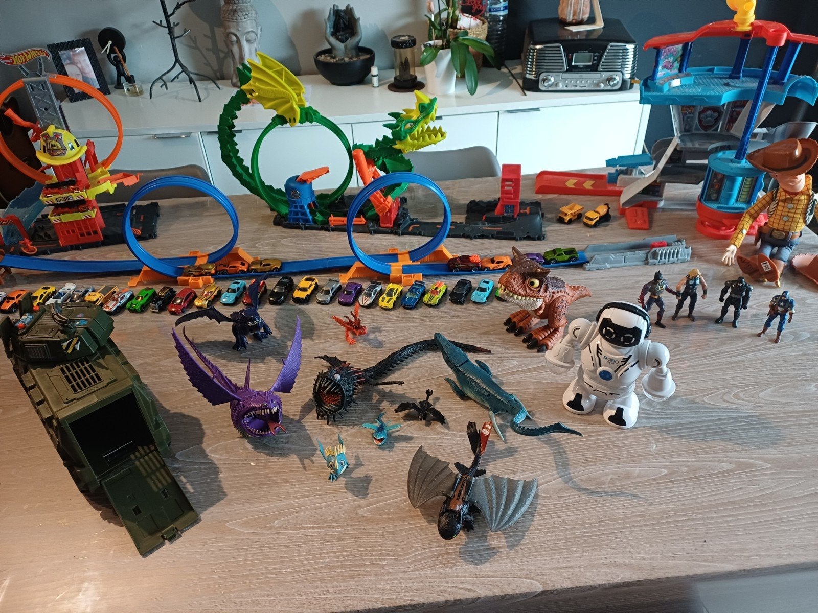 Hotweels etc speelgoedset, Ophalen, Racebaan, Zo goed als nieuw, Hot Wheels