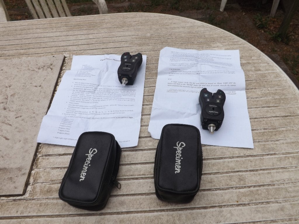 2 beetmelders van SPECIMEN de HYDRO CARP, Watersport en Boten, Ophalen of Verzenden, Gebruikt