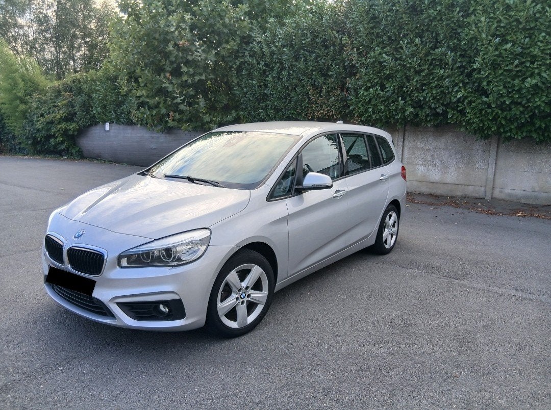 BMW 218i Gran Tourer handgeschakeld benzine 2017 129.000 km, Autos, Argent ou Gris, Achat, 139 g/km, Euro 6