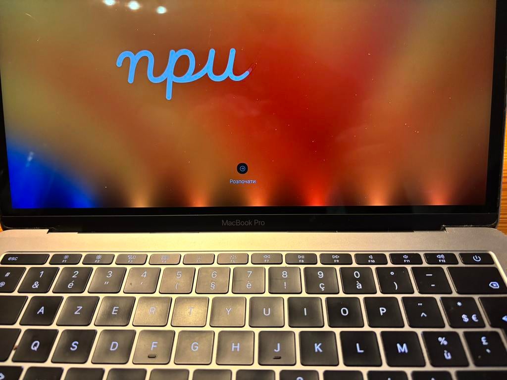 Macbook pro 2017 256 go fonctionnel, Enlèvement ou Envoi, Comme neuf, MacBook