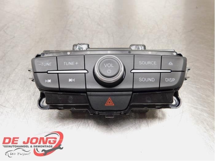 Panneau commande radio d'un Ford Kuga, -, 3 mois de garantie, -, -