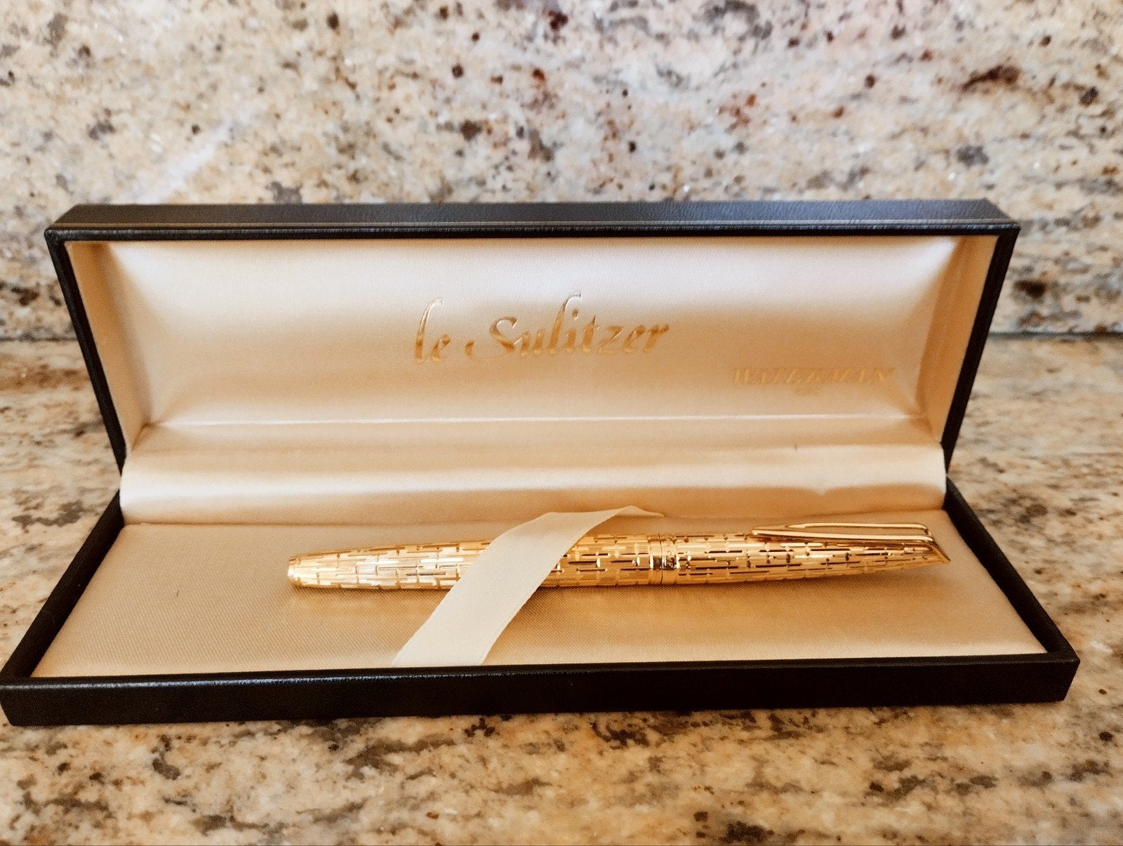 Édition spéciale dorée de Waterman Le Sulitzer., Collections, Stylos, Enlèvement ou Envoi, Stylo, Waterman