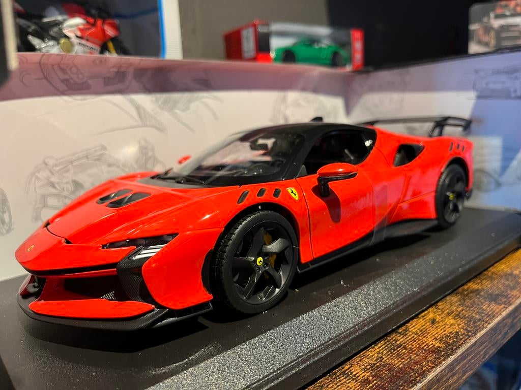 Ferrari SF90 Stradale, Ophalen, Zo goed als nieuw