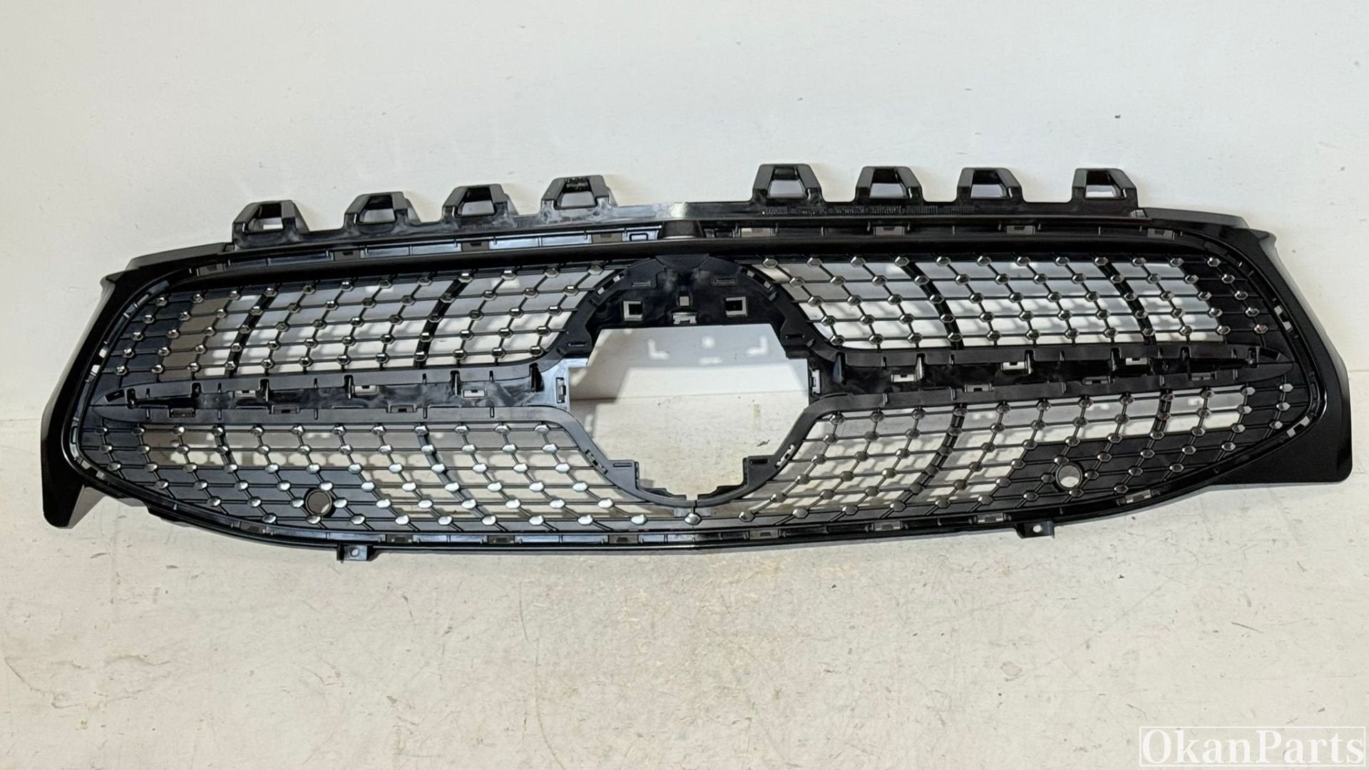 Calandre diamant Mercedes-Benz CLA W118 AMG A1188800802, Info@fabrikant.eu, Fabrikant BV, Fabrikantstraat 1
1000 AA  Amsterdam, NL