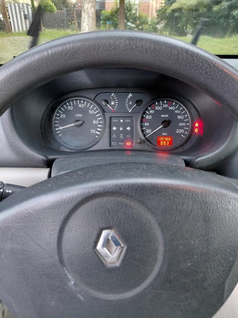 A VENDRE PETITE CITADINE RENAULT CLIO, Achat, 5 portes, Particulier, 1200 cm³