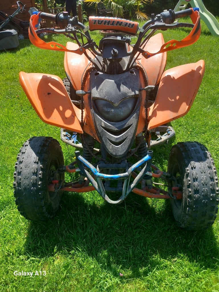Quad homologue, Motos