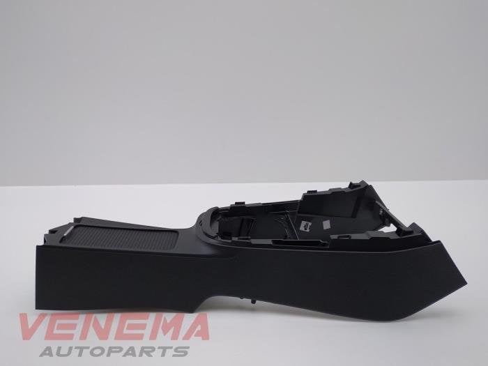 Middenconsoles van een Volkswagen Golf, Gebruikt, -, Volkswagen, -