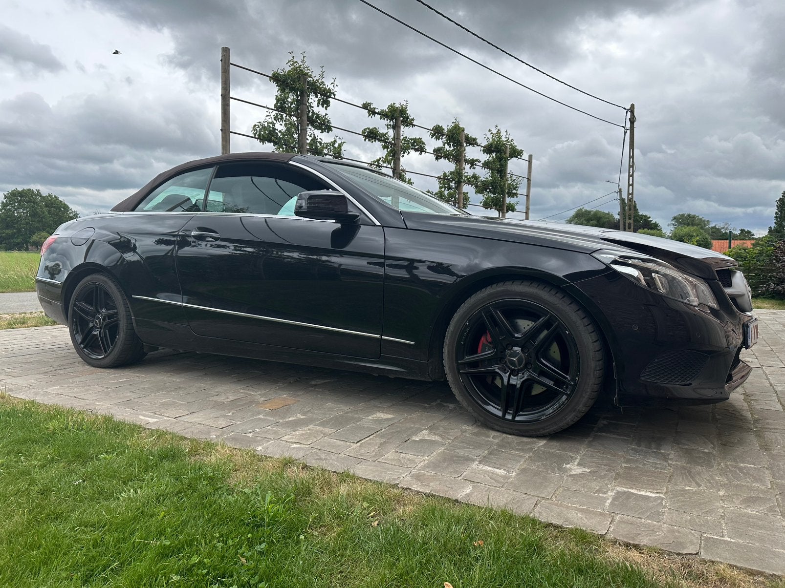 À vendre : Mercedes E200 amg Cabrio. Belle comb de couleurs., Autos, Achat, Cabriolet, 2 portes, Automatique