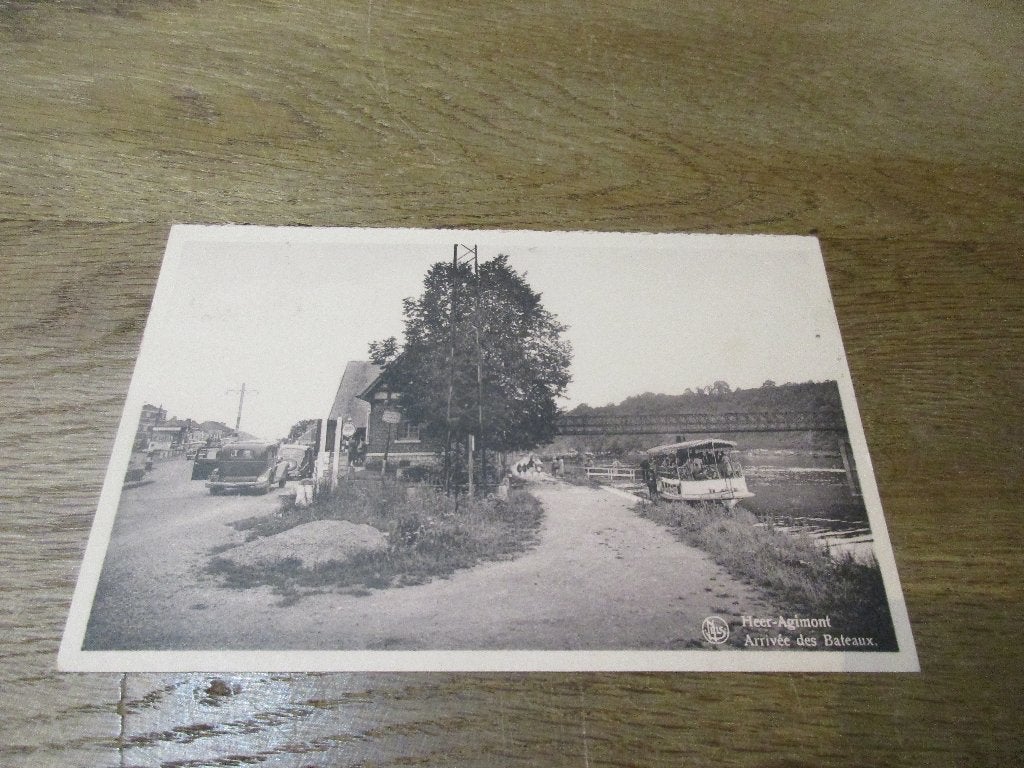 POSTKAART HEER-AGIMONT ARRIVEE DES BATEAUX, Verzamelen, Verzenden, 1940 tot 1960, Gelopen, Namen