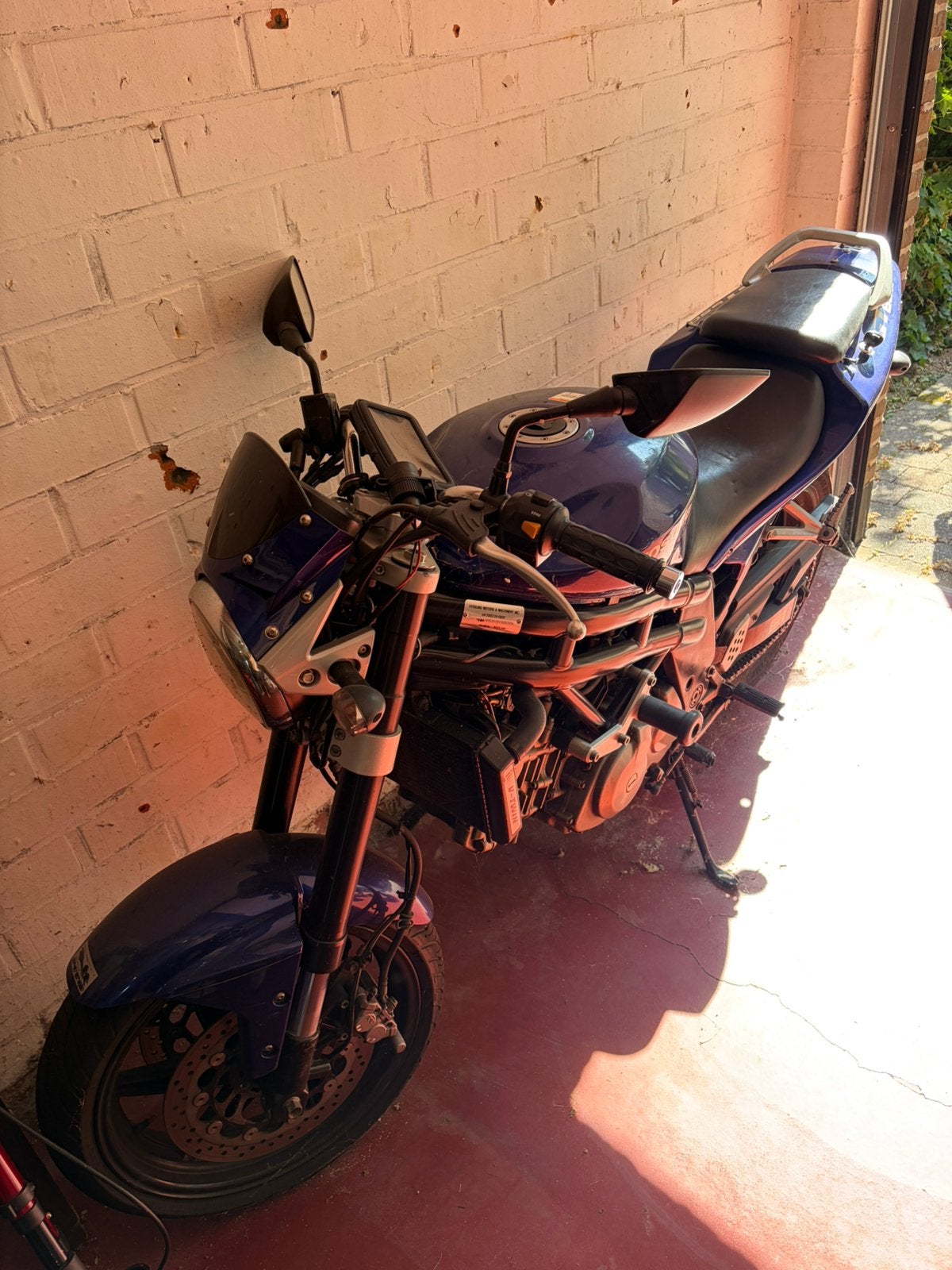 Hyosung GT650i – 647cc – Staat stil, batterij vervangen, Permis Moto A, Occasion, Plus de 35 kW, 2 cylindres