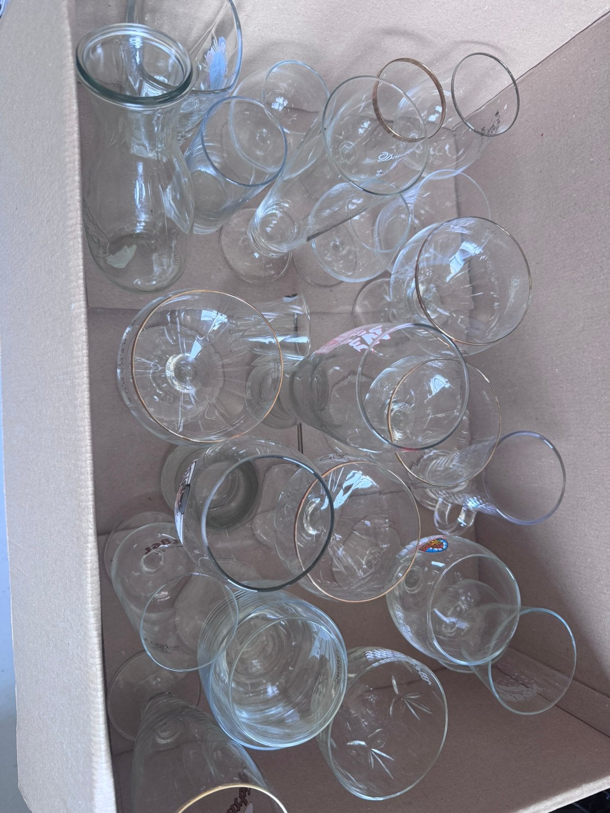 Allerlei bierglazen, Enlèvement, Comme neuf