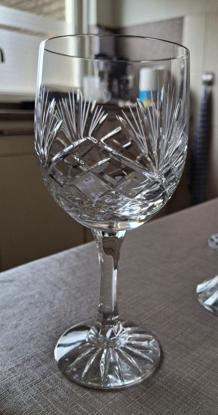 6 magnifiques grands verres à vin Zawiercie en cristal. 
Mon, Enlèvement