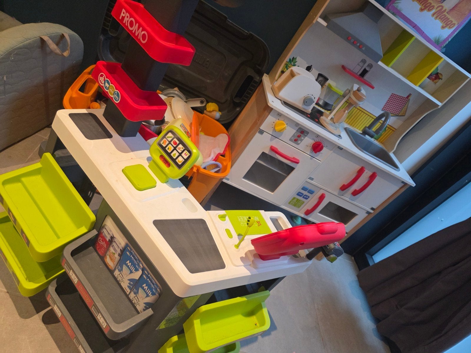 Keuken, winkeltje en winkelkar, Ophalen