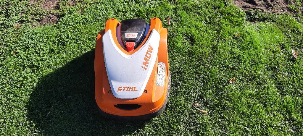 Robot tondeuse, Jardin & Terrasse, Stihl, 20 à 25 cm, Avec capteur de pluie, Enlèvement