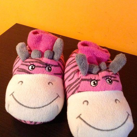 Pantoffels voor meisjes, maat 24-25, Kinderen en Baby's, Ophalen of Verzenden, Zo goed als nieuw, Meisje