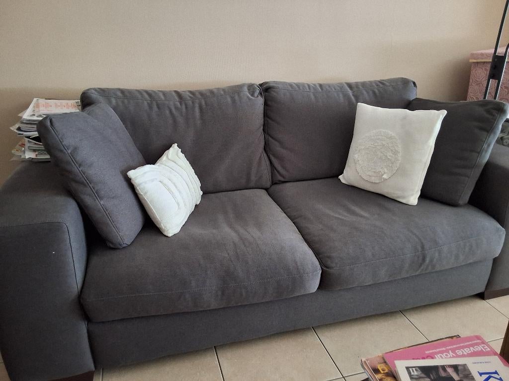 Salon donkergrijs op te halen begin juli wegens verhuis, Ophalen, Gebruikt, Driepersoons, 75 tot 100 cm