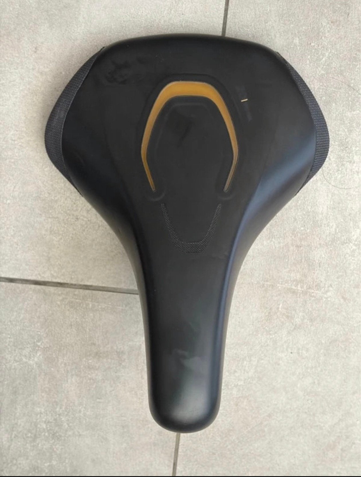 Comfortabel Selle Royal Lookin Fietszadel met 3D Skingel, Enlèvement ou Envoi, Comme neuf