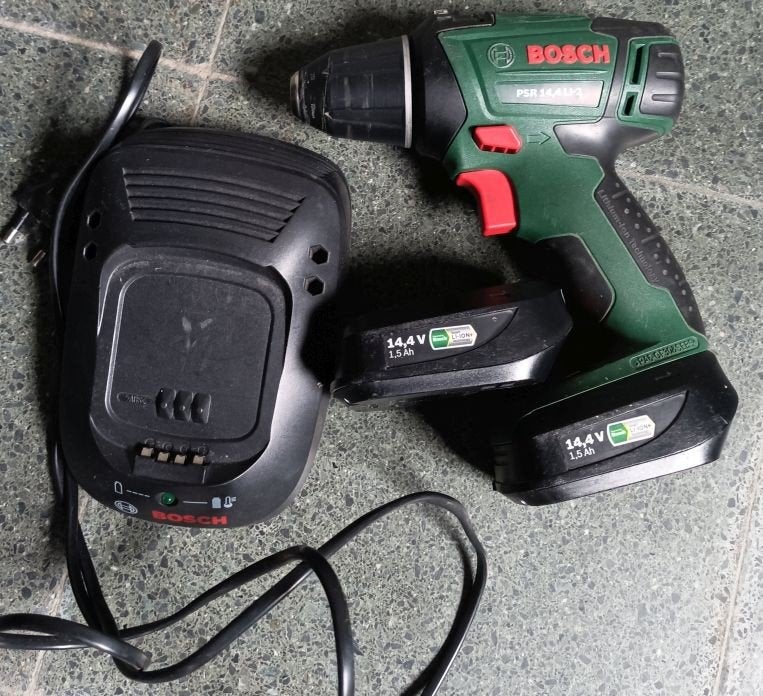 Draadloze boormachine Bosch 14.4V, Doe-het-zelf en Bouw, Ophalen, Gebruikt, Boormachine, Variabele snelheid