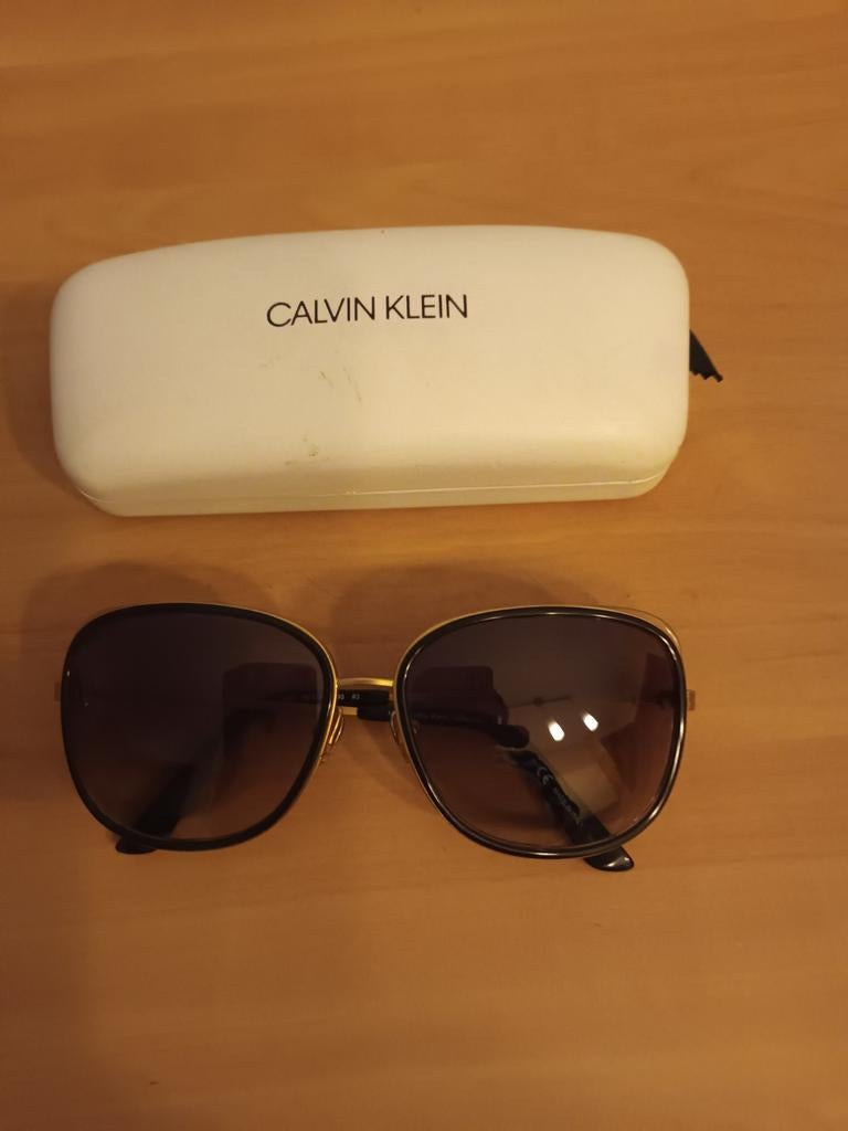 Nieuwe modieuse zonnebril "CALVIN KLEIN " e, Ophalen of Verzenden, Zonnebril