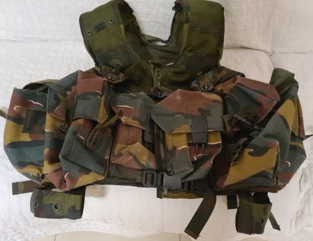 Camouflage en toile de poitrine, Collections, Enlèvement ou Envoi, Armée de terre, Vêtements ou Chaussures