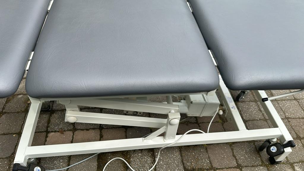 Massage tafel, Ophalen, Zo goed als nieuw, Massagetafel
