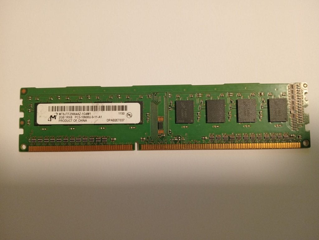 Barrette RAM DDR3 2 Go Micron MT8JTF25664AZ-1G4M1, Enlèvement ou Envoi, Reconditionné, DDR3, Desktop