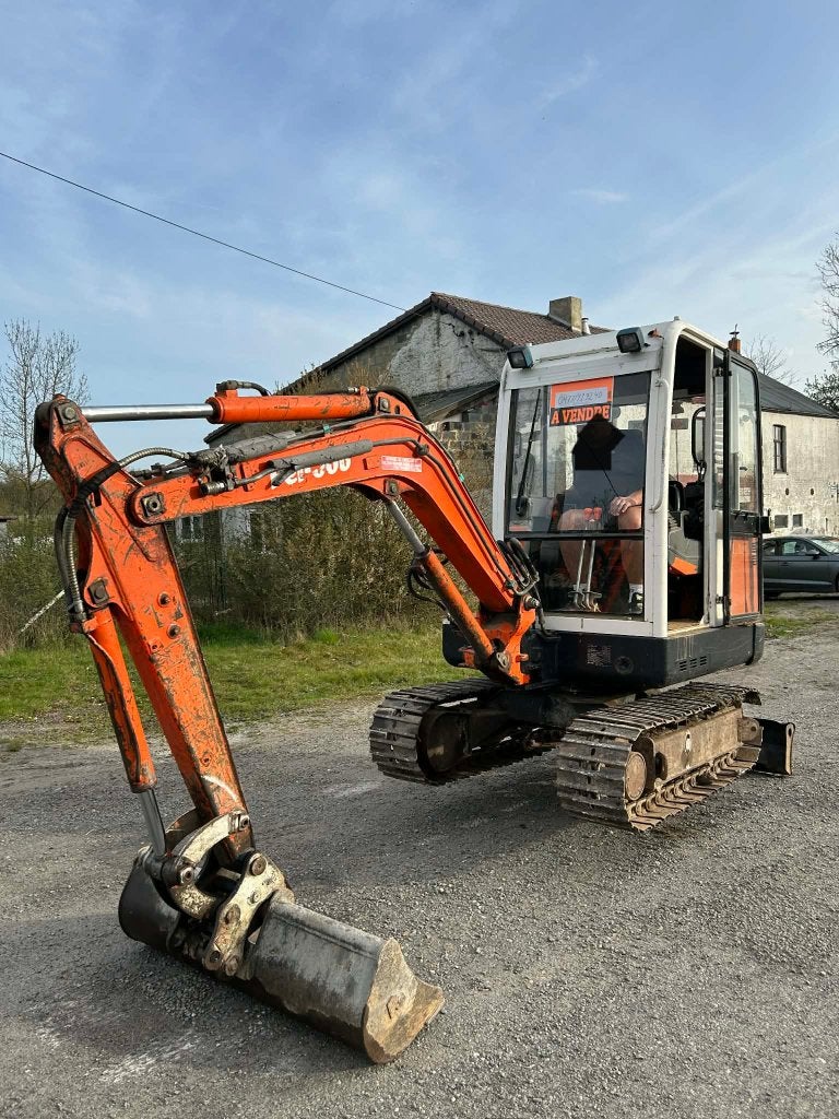 Mini-pelle Pel-Job, Enlèvement
