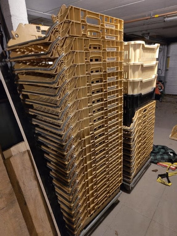 caisses à pain avec support et châssis roulant, Bricolage & Construction, Casiers & Boîtes, 35 à 50 cm, Comme neuf, Enlèvement
