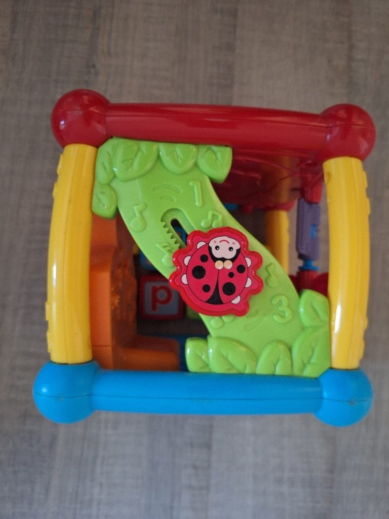 Vtech Activiteitenkubus., Ophalen, Zo goed als nieuw, 6 maanden tot 2 jaar