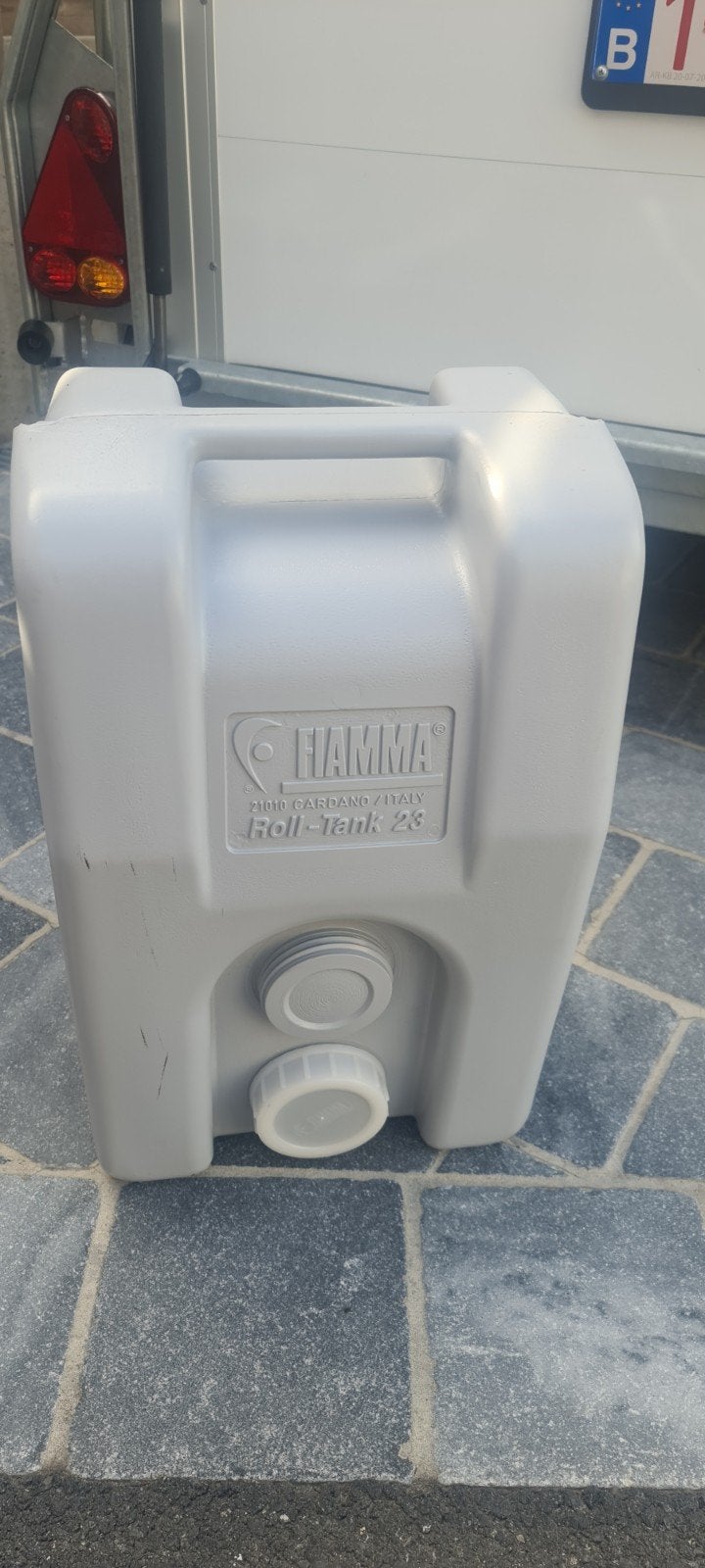 Nieuwe water of afvaltank 23 liter, Ophalen