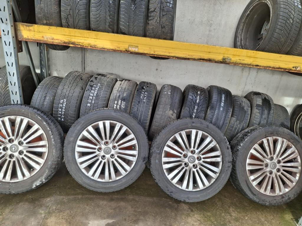 4 Jant Alu avec pneus opel astra j 2013, Autos : Pièces & Accessoires, Pneus & Jantes, Enlèvement, Pneu(s)
