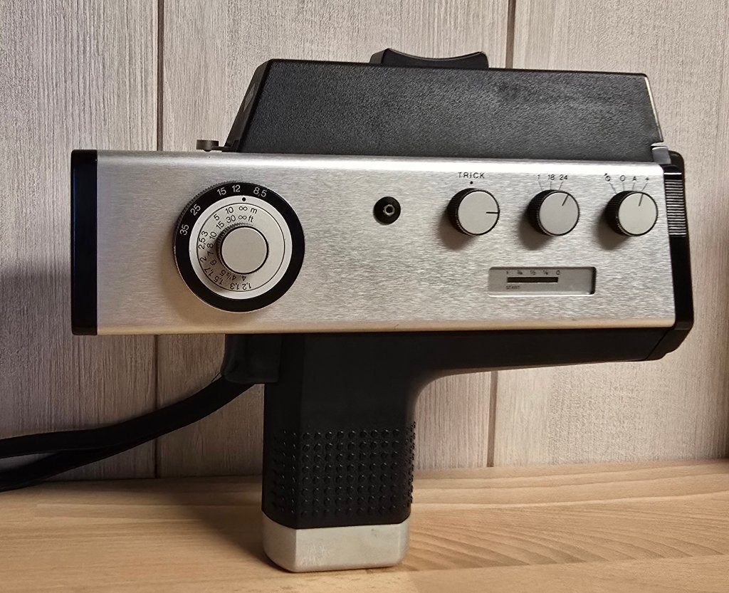 AGFA MoveXoom 2000 - 8mm filmcamera, Verzamelen, Ophalen of Verzenden, 1960 tot 1980, Filmcamera