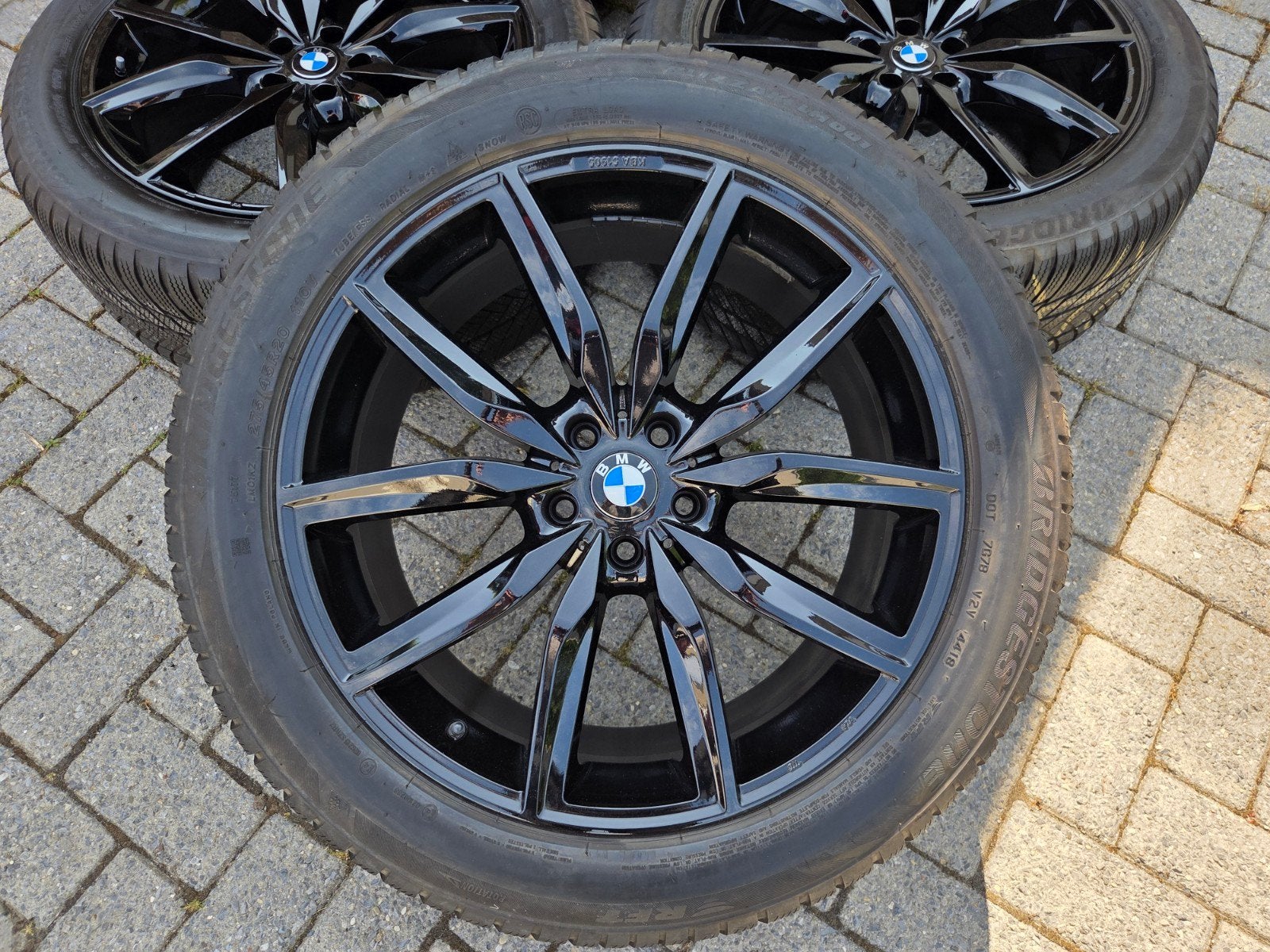 Jantes noires BMW x5 20 pouces + pneus / G05 2018, Autos : Pièces & Accessoires, Pneus & Jantes, Enlèvement, Neuf, 20 pouces, Pneu(s)