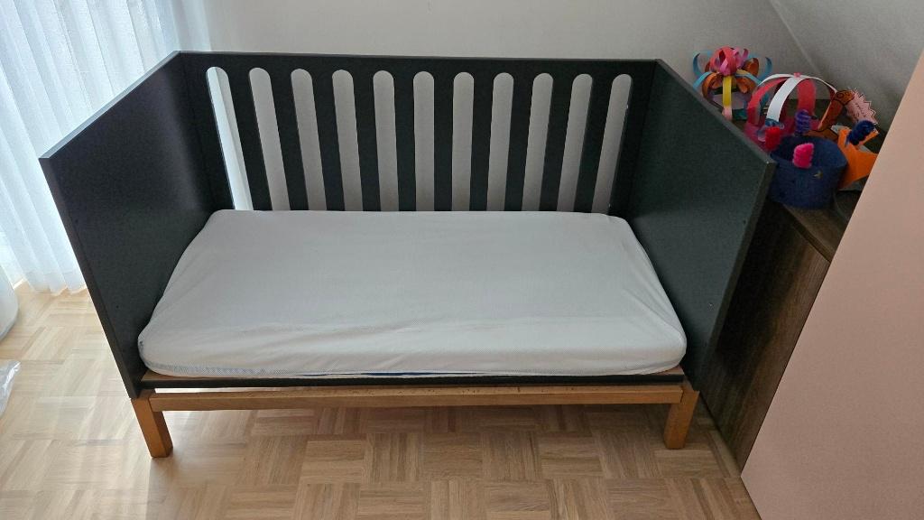 Kinderkamer (bedje en kast) Quax, Kinderen en Baby's, Kinderkamer | Complete kinderkamers, Ophalen, Gebruikt, Jongetje of Meisje