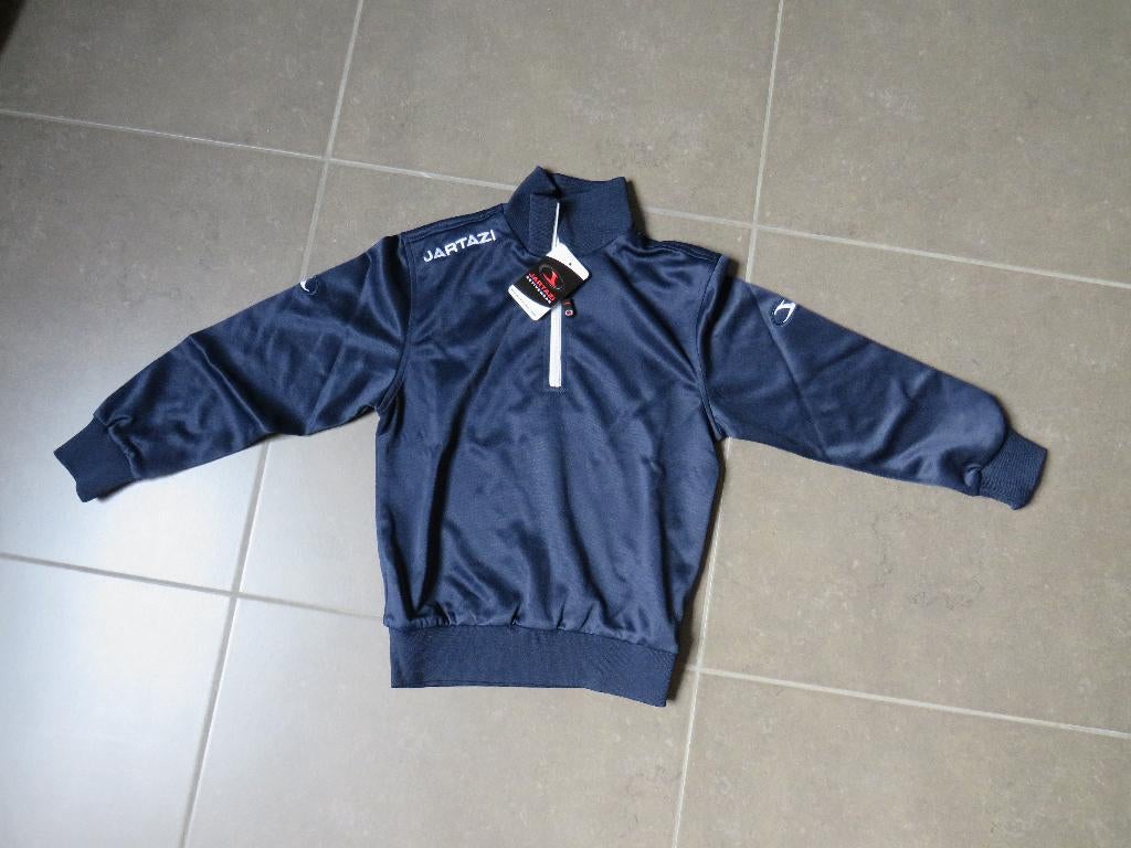sportieve trui merk jartazi NIEUW maat 104-110, Ophalen of Verzenden, Nieuw, Jongen, Trui of Vest