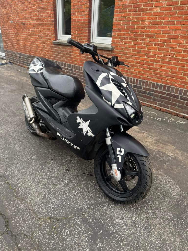 Yamaha Aerox - B klasse, Fietsen en Brommers, Ophalen of Verzenden, Zo goed als nieuw, Aerox