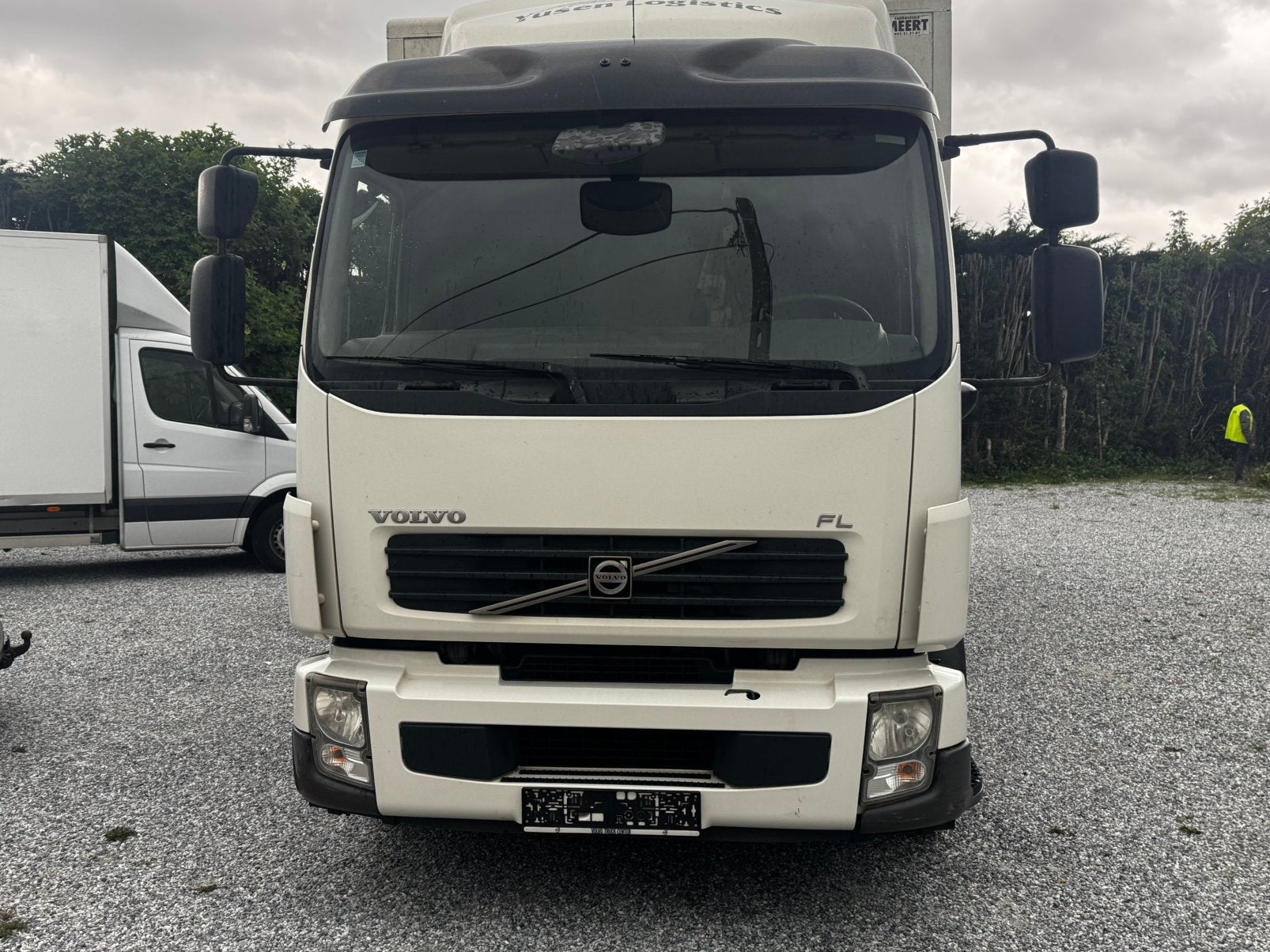 Volvo FL 240, Auto's, Vrachtwagens, Automaat, Euro 5, Zwart, Wit